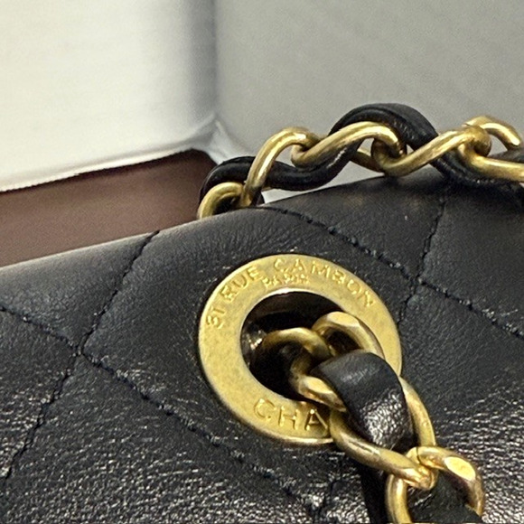 CHANEL Medium Quilted Logo Enchained Flap Bag Calfskin includes dustbag / box - Picture 7 of 16